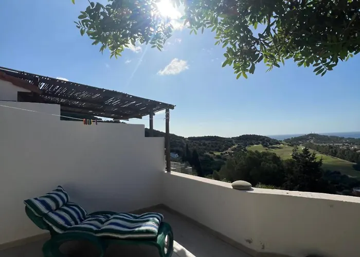 Semesterbostad Carlotta's House *